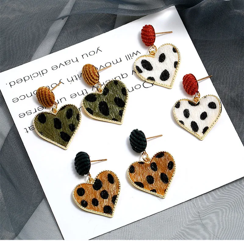 Новые серьги Kymyad 2019 золотого цвета длинные с кристаллами в форме сердца