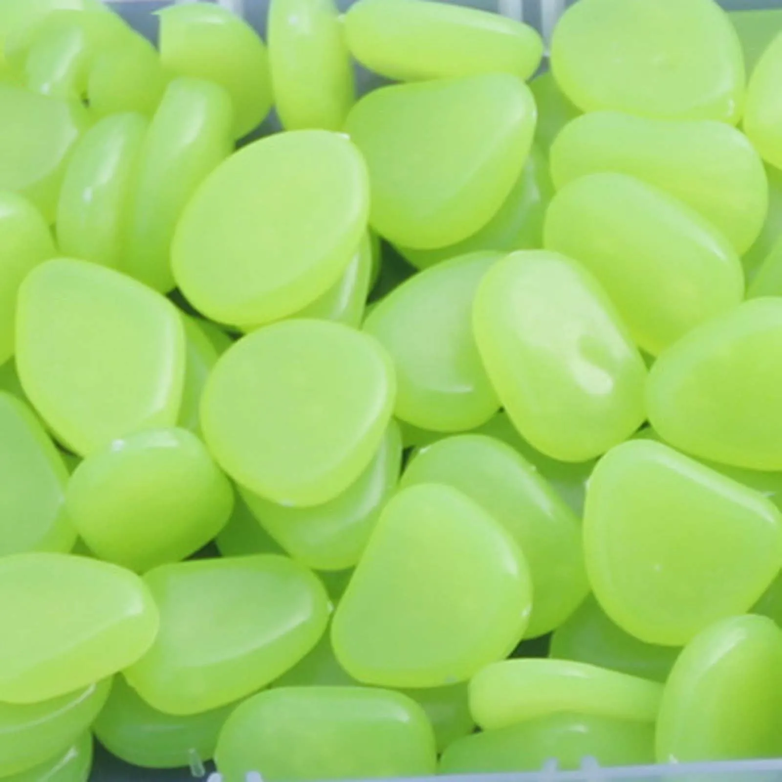 

100PCS Garden Decor Luminous Stones Glow In Dark Decorative Pebbles Outdoor Fish Tank Decoration Pebble Rocks Aquarium Mix Color