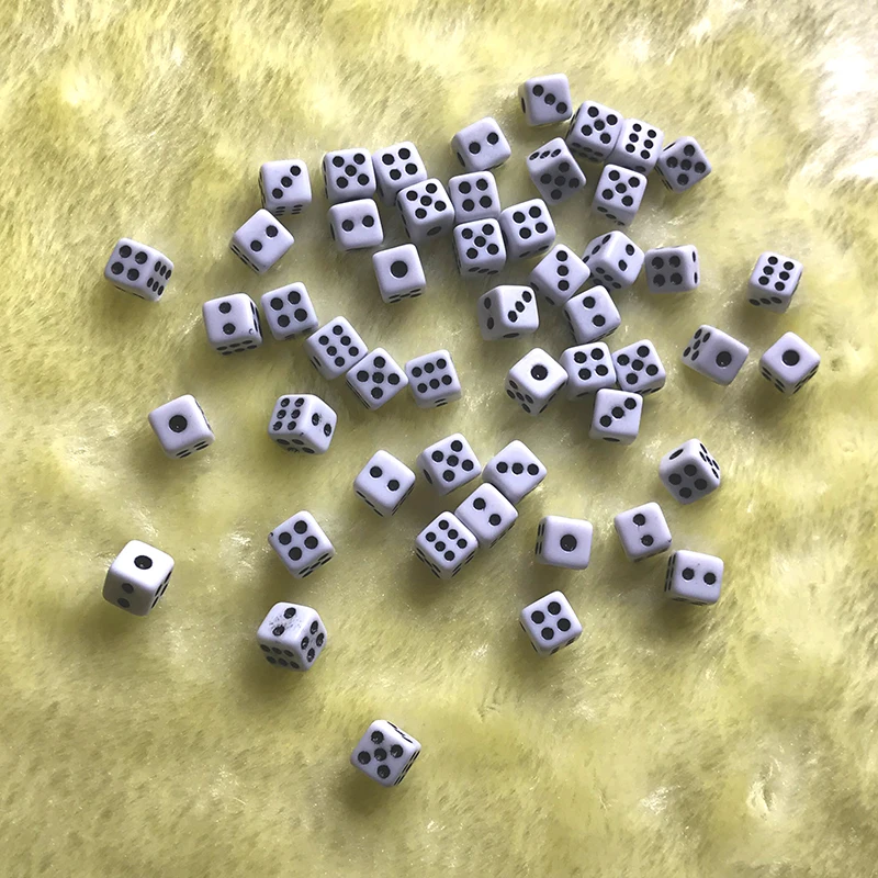 50 шт./лот кубики 8 мм пластиковые белые игровые кости стандартные шестигранные решалки вечеринки настольная игра кости оптом.