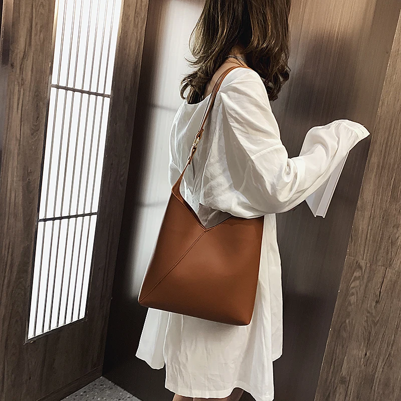 Женская сумка-мешок из ПУ кожи с ручками и плечевым ремнём | Багаж сумки