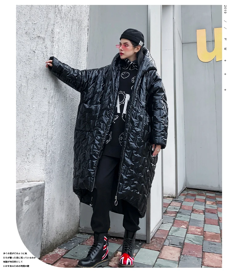 Зимнее длинное пальто для женщин, модная блестящая металлическая Серебристая Черная куртка на молнии, теплая хлопковая стеганая парка с капюшоном, необычная верхняя одежда