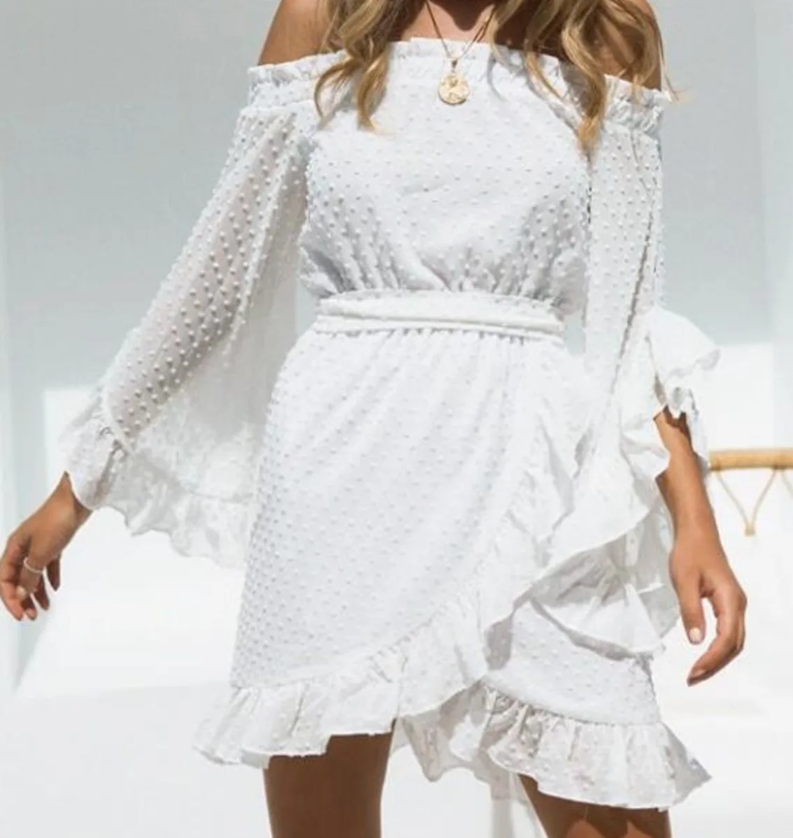 

BacklakeGirls Vintage Sexy White Off Shoulder Mini Cocktail Dress Black Ruffle Hem Polka Dot Mini Dress Vestidos De Fiesta