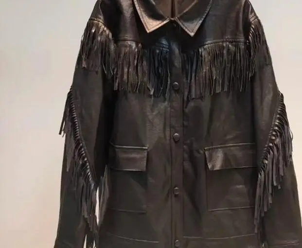 Куртка женская демисезонная из искусственной кожи с отложным воротником и