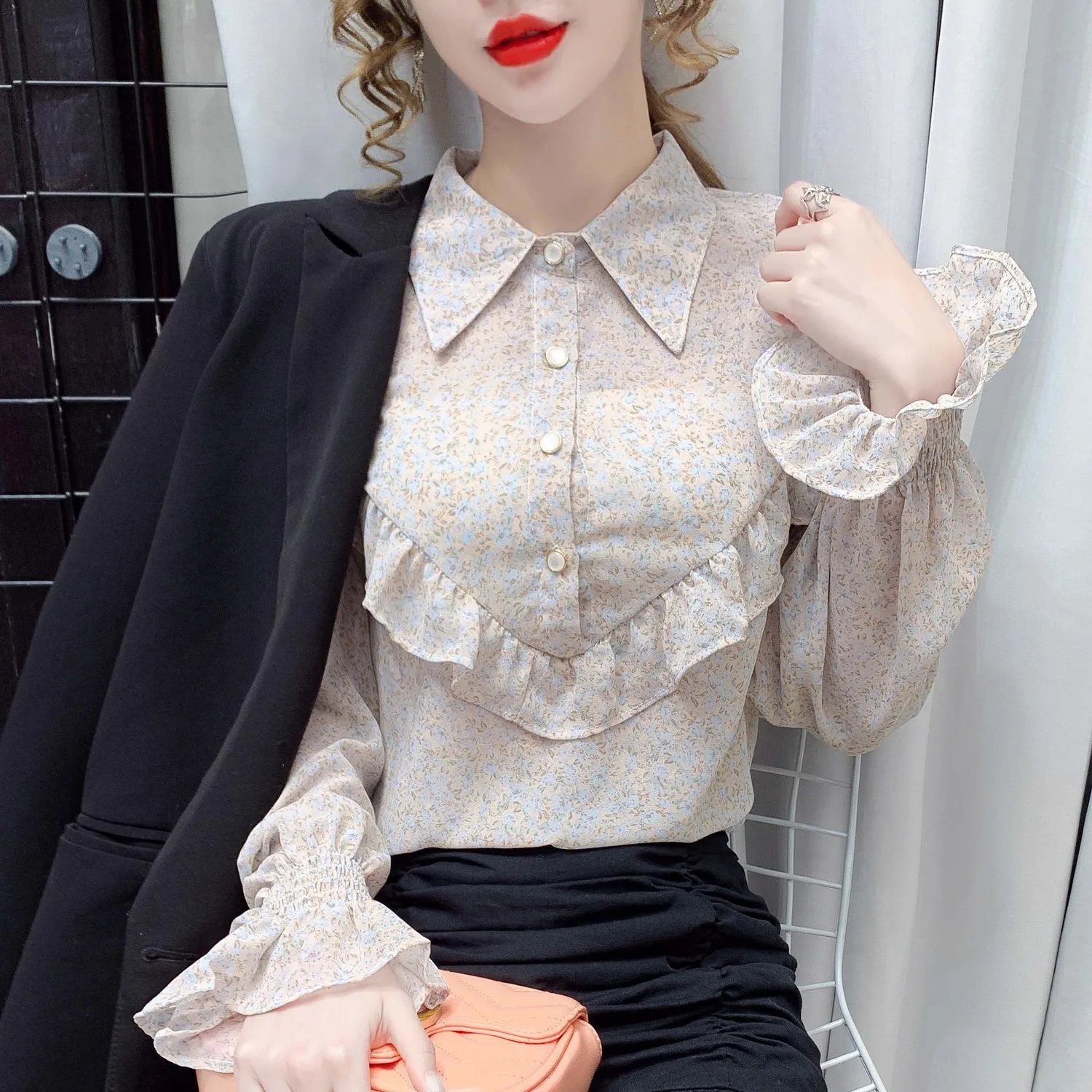

Temperament chiffon shirt women's spring 2021 new floral western style loose and thin long-sleeved shirt
