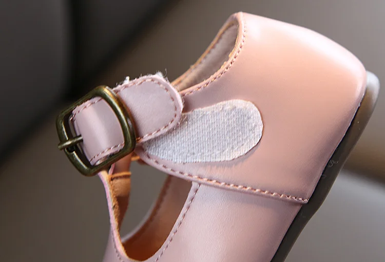 Детская кожаная обувь детская осенняя однотонная для девочек с мягкой подошвой