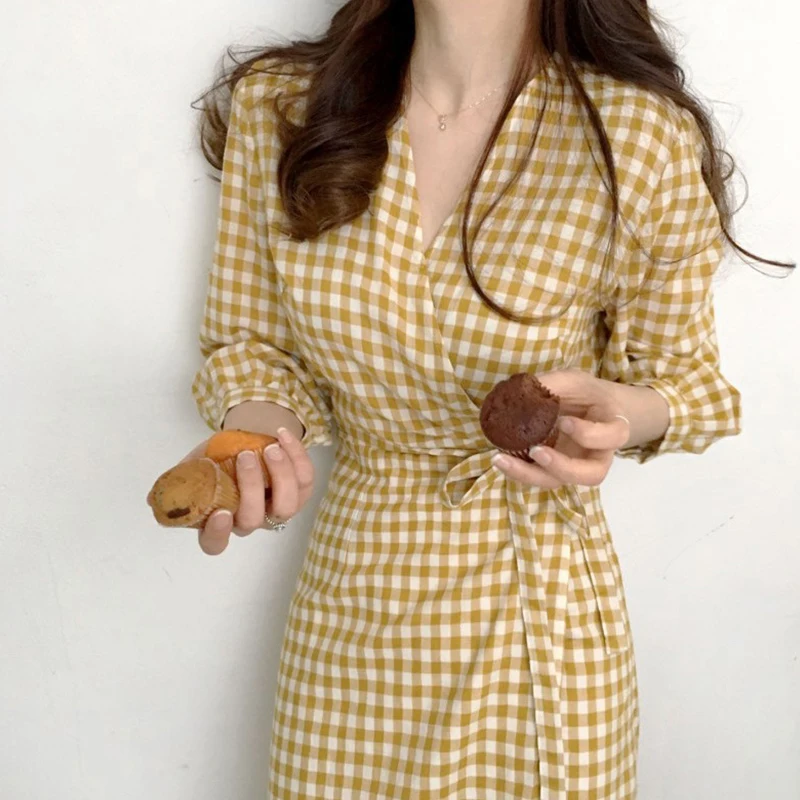 

2020 New Spring Autumn Women Plaid Dress Lace Up Bow Wrap V-Neck Three Quarter Sleeve High Waist Casual One Piece Dresses DR1122