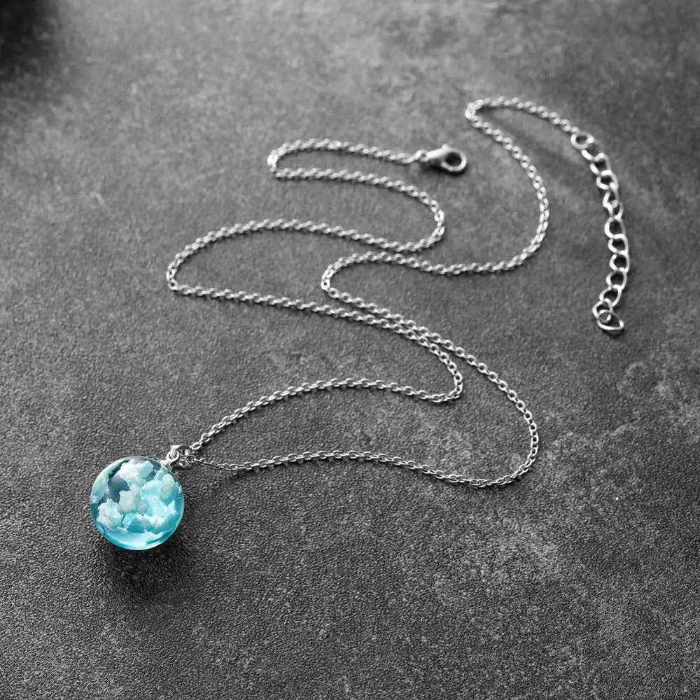 Chic Transparent Resin Rould Ball Moon Pendant Necklace Women Blue Sky White Cloud Chain Necklace Fashion Jewelry Gifts for Girl 3