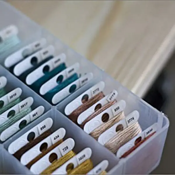 Promotion! Embroidery Floss Organizer Box 18 Compartments With 100 Hard Plastic Bobbins | Дом и сад