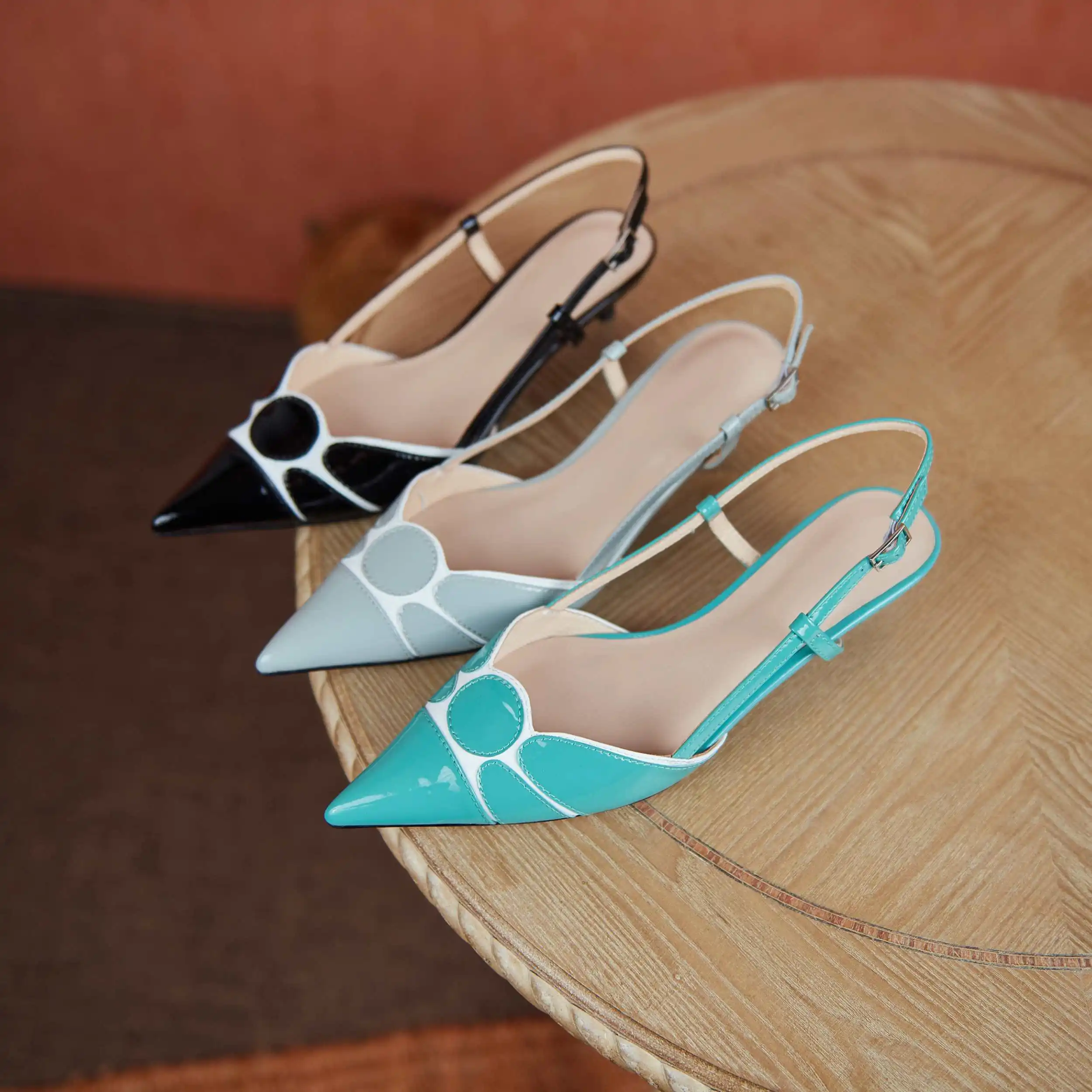

Krazing Pot new french style full grain leather mixed colors pointed toe thin med heel buckle strap pretty girls women pumps L90