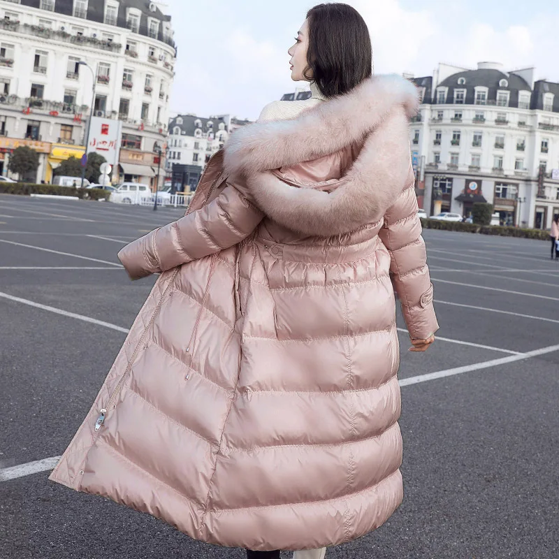 Женский длинный пуховик с капюшоном длинная приталенная парка натуральным