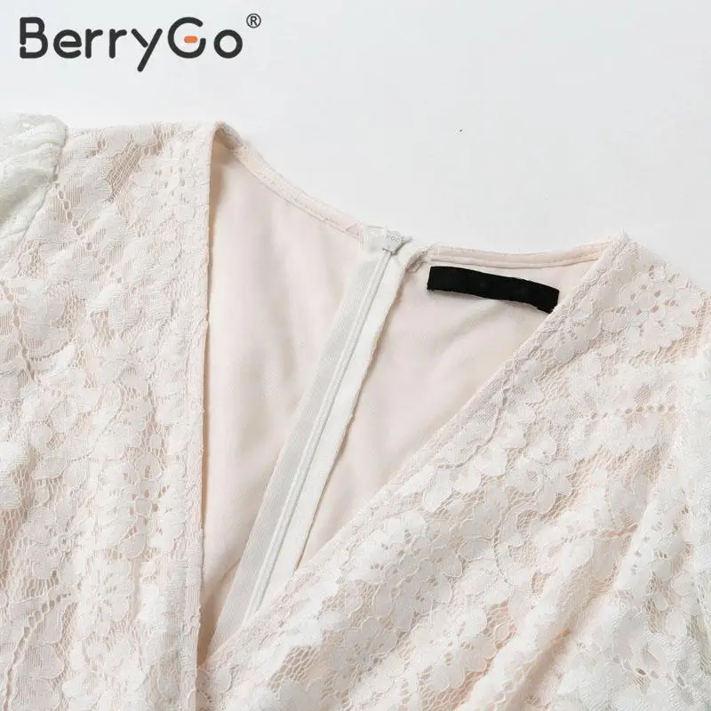 BerryGo летнее кружевное платье трапециевидной формы для женщин, шикарное дамское весеннее праздничное платье на завязках, сексуальное хлопковое короткое платье с v-образным вырезом и цветочным рисунком белого цвета