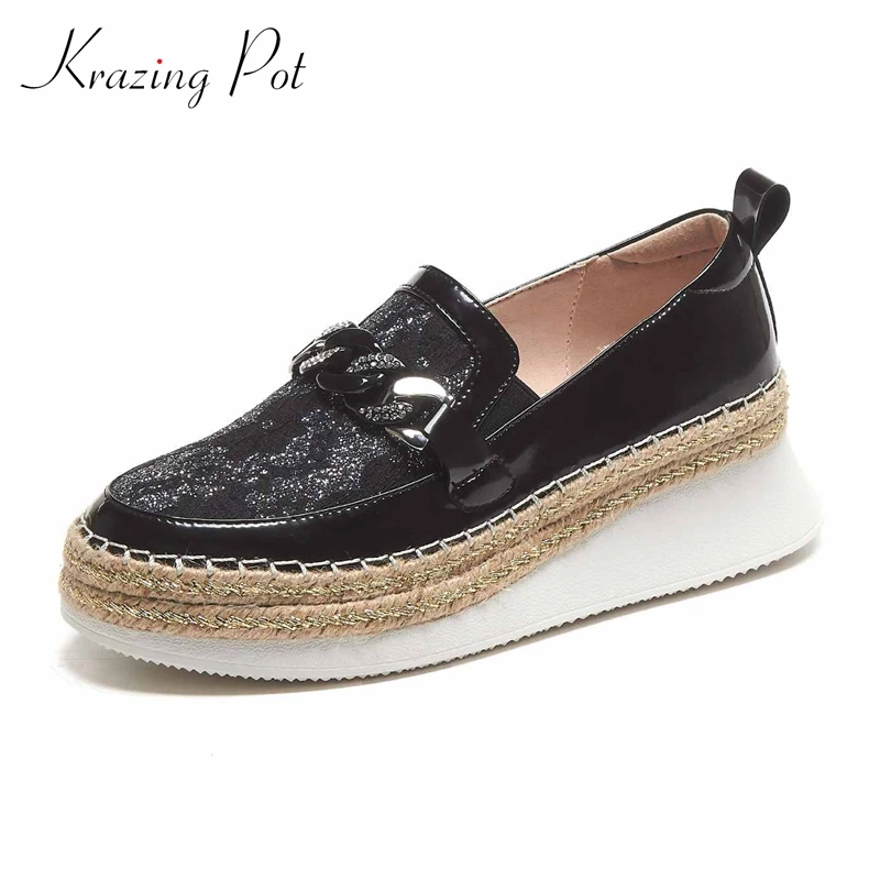 Krazing pot/Новинка Сандалии гладиаторы из натуральной кожи с цепочкой украшения на