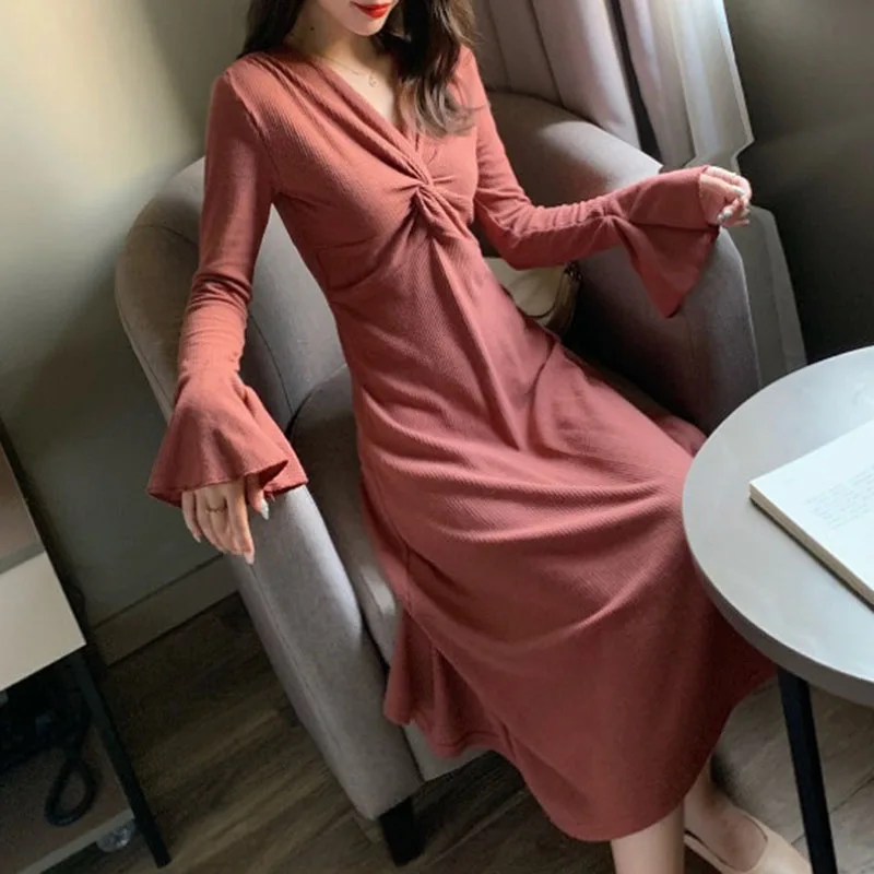 Женское трикотажное платье с расклешенными рукавами Sungtin элегантное офисное