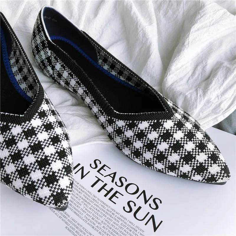 Весенняя обувь на плоской подошве в клетку женские Балетки без застежки с острым