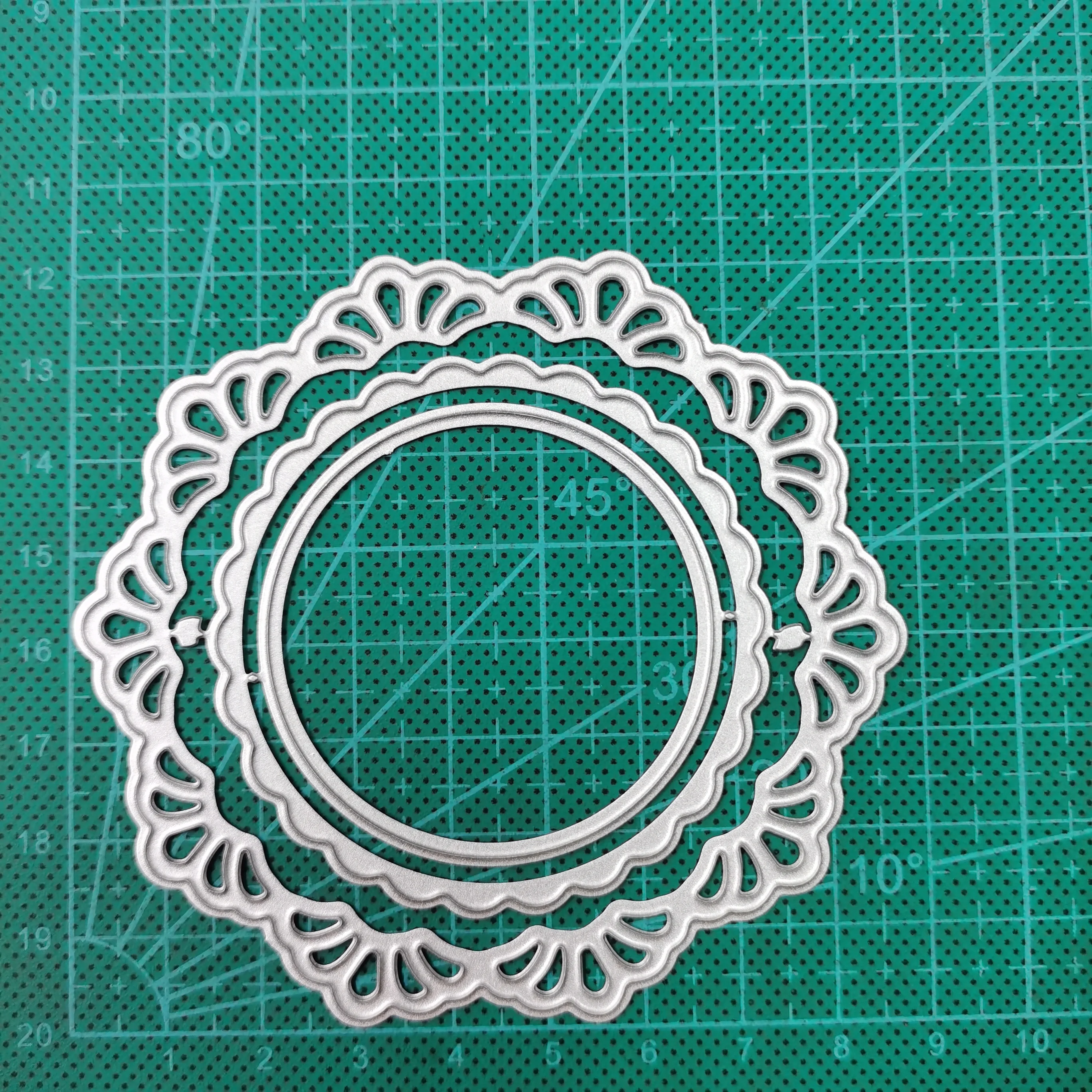 

3pcs/set Round border background 2021 new metal cutting diy photo album scrapbook card embossing template decoration mold