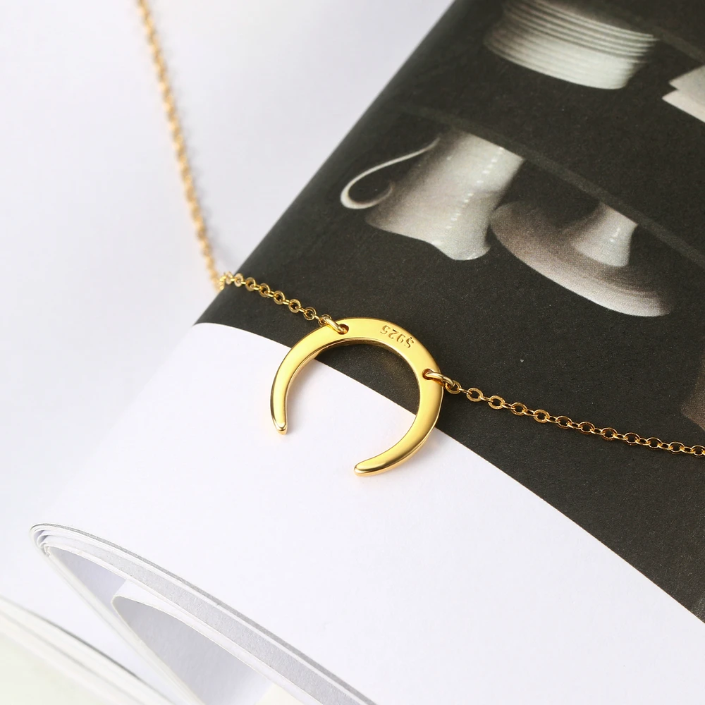 Женское Ожерелье-чокер из серебра 925 пробы с подвеской в виде полумесяца |