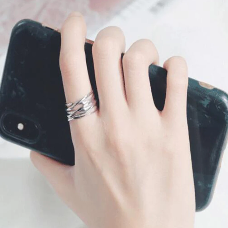 Женское кольцо с многослойной линией серебряное в простом стиле подарочное