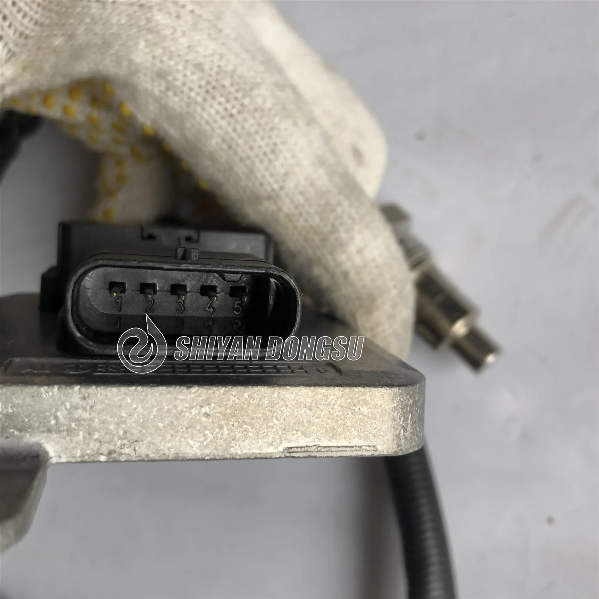 

high quality Nitrogen Oxygen sensor NOX sensor 5wk96680C ME230283