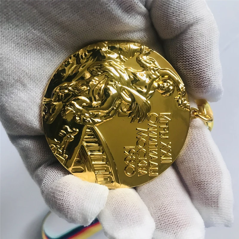 1 шт. металлическая золотая медаль для чемпионата по искусству Москвы зима 1980