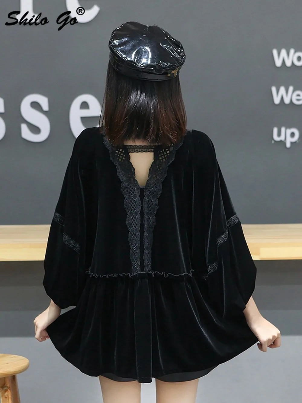 

Elegant V Neck Lace Detail Puff Sleeve A Line Blouses Womens Winter Streetwear Cut-and-Sew Genuine Leather Shirts Sheepskin Tops