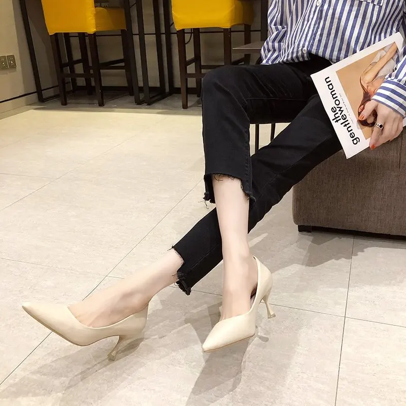 

2021 new fashion women's casual high heel shoes with thin heel and pointed middle heel 1911