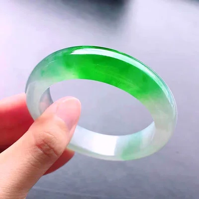 

Натуральный бирманский жадеит светло-зеленый двухцветный браслет 54 мм-64 мм, Элегантные украшения принцессы, лучший подарок для матери и дев...