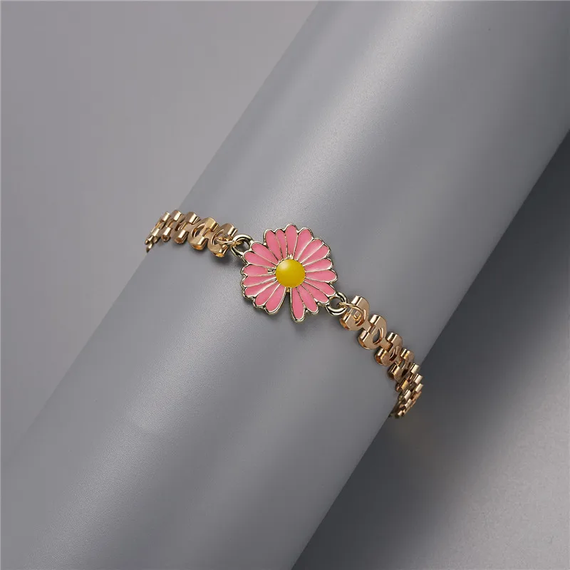 

Fashion Sweet Women Small Sunflower Sun Flower Daisy Bracelet Adjustable Leather Pearl Simple Bracelet For Women Jewelry Gift