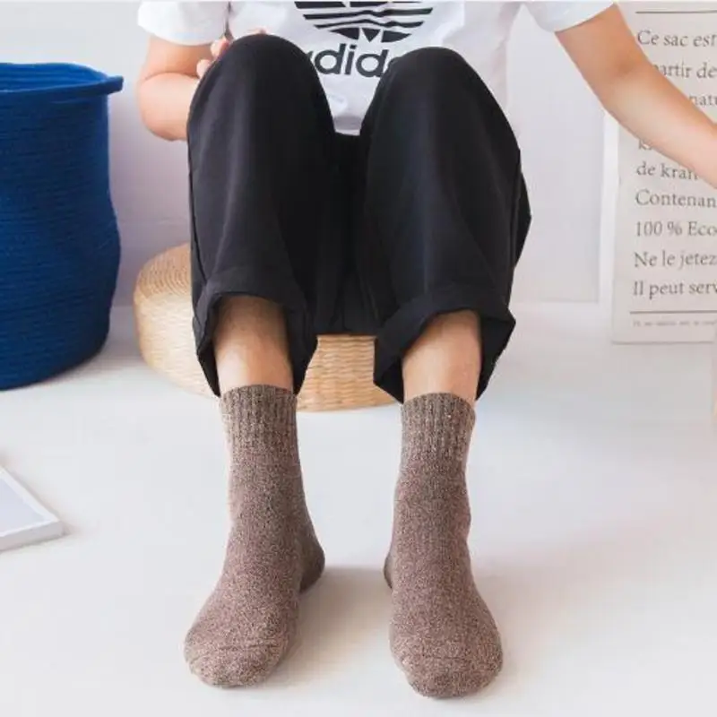 1 пара осенних и зимних новых носков одноцветные парные модели модные трендовые