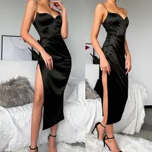 Женское атласное платье макси черное шелковое комбинация с v