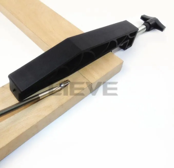 Фиксированные хомуты с наклонным отверстием деревообрабатывающий зажим