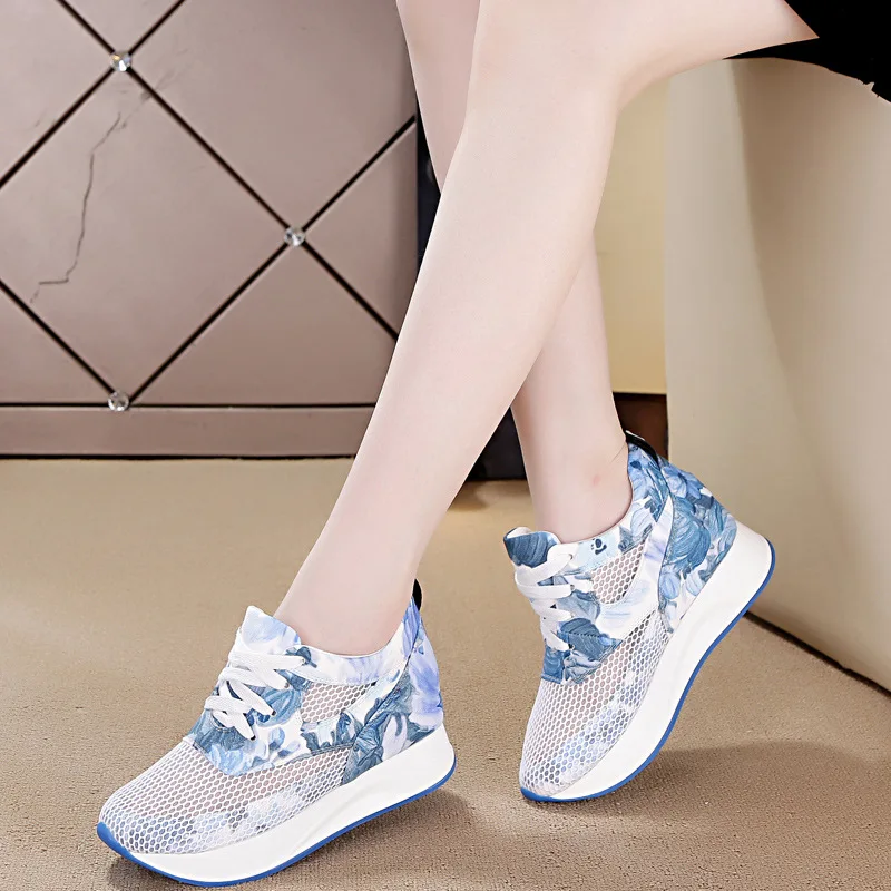 

Women White Sneakers Thick Bottom Solid Plus Size Women's Shoes Comfortable Breathable Summer Outdoor Lace Up Ladies Flat Shoe