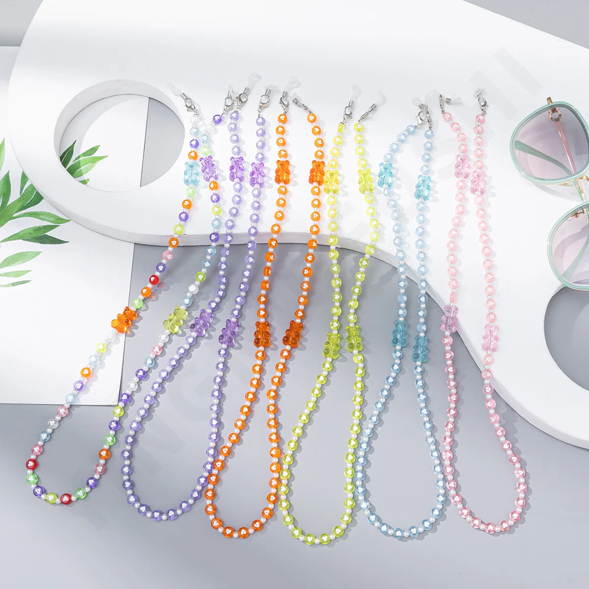 

ins Fashion And Simple Macron Color Acrylic Heart-Shaped Mask Chain With Resin Bear Women Glasses Anti-Lost Lanyard Jewelry Gift