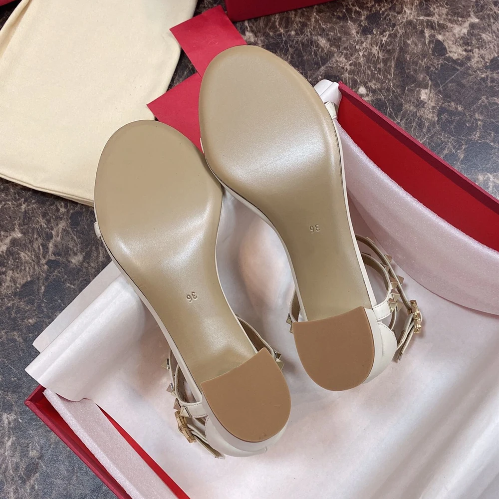 

Ollymurs Top Quality Shoes Summer Classic Sandals Genuine Leather Women's Sandals Rivet Decoration Design Sandals Square Heels
