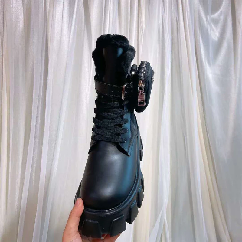 

Winter New Style Pocket Boots Triangle Metal Belt Buckle Decoration Platform Women Ankle Boots Leather Wool Motorcycle Boots