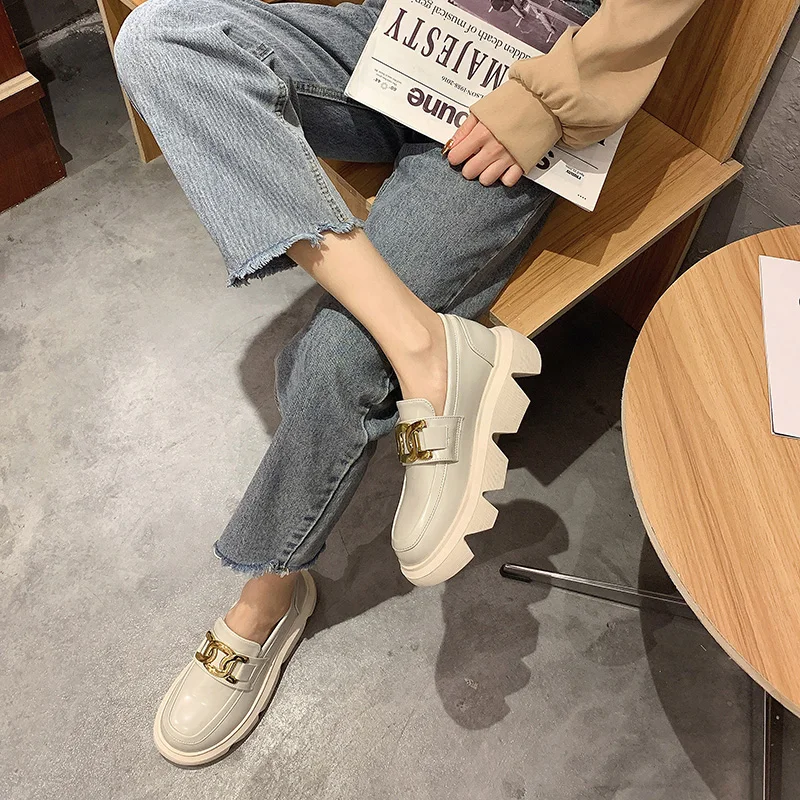 

British Style Women's Shoes Platform Casual Female Sneakers Round Toe Modis Metal Chain Preppy Clogs Summer 2021 Buckle Rubber S