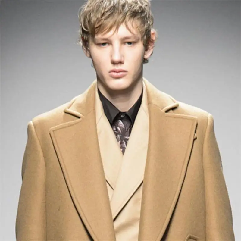 Мужское шерстяное пальто классическое простое однобортное короткое верблюжьего