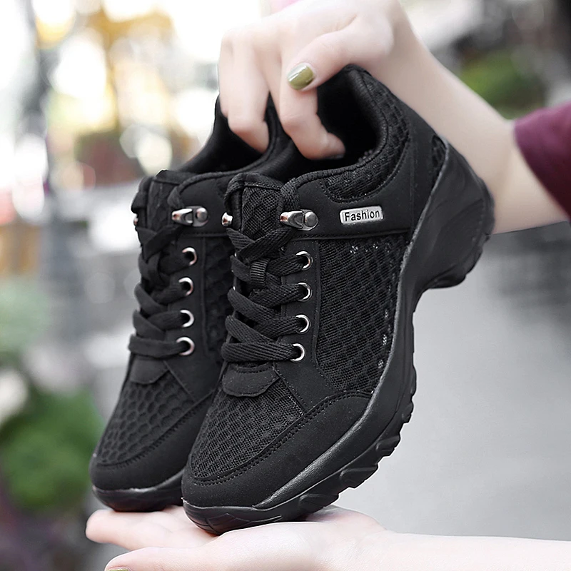 Женские теннисные кроссовки летящая ткань толстая подошва модные туфли