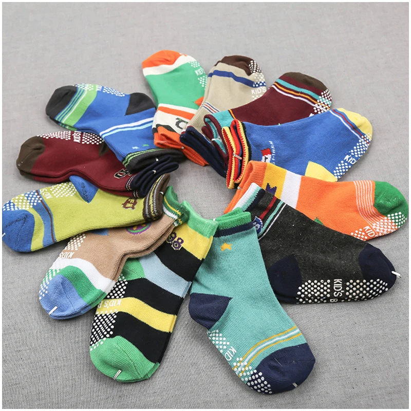

w018 Free shipping 1-3 years children cartoon socks cotton children socks Non-slip rubber point children socks autumn and winter