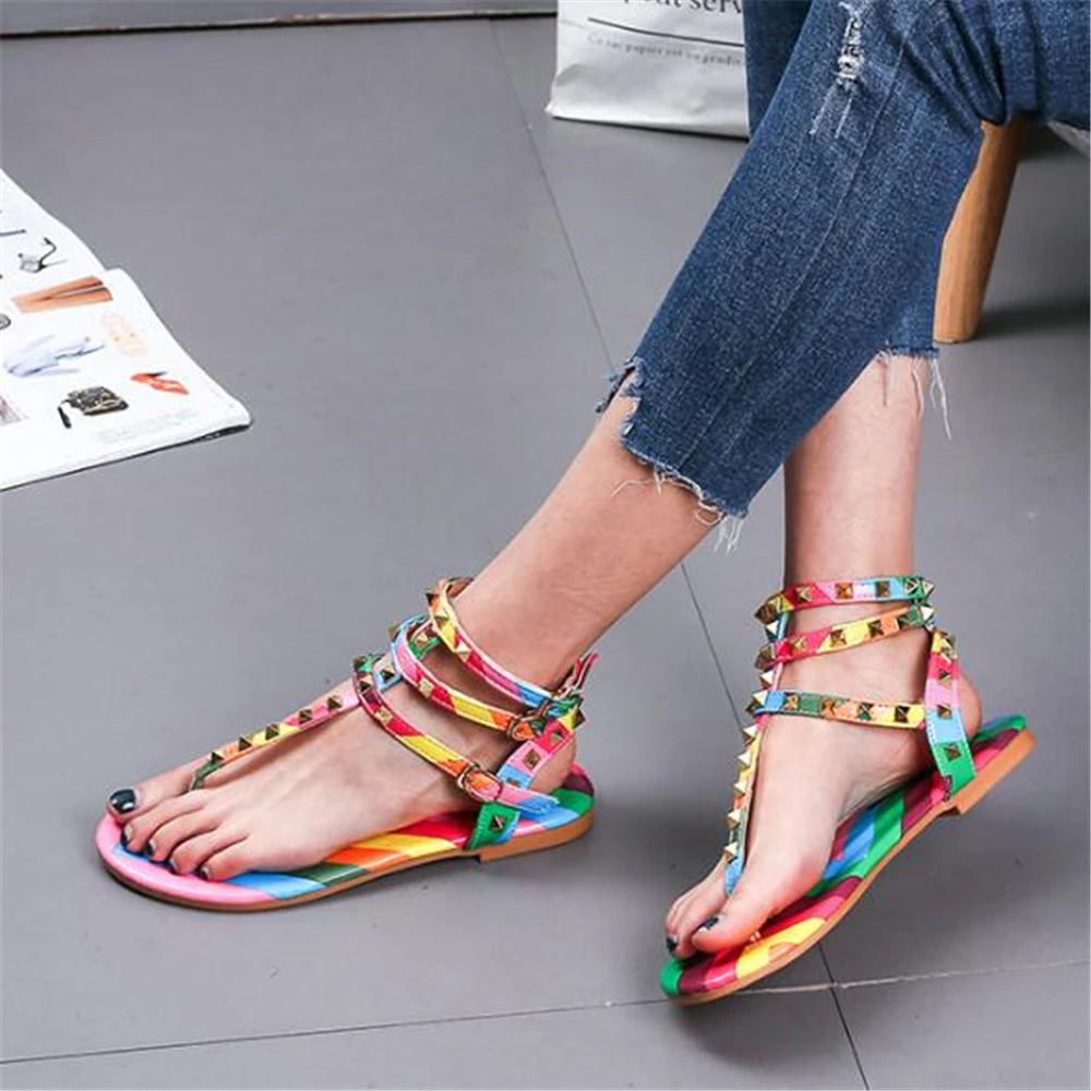 Женские шлепанцы женские сандалии с открытым носком радужной расцветки