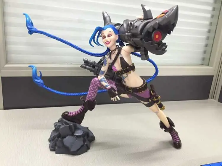 

Action Figure Toy Jinx 23cm Doll PVC outbreak Girl Collection Hero Alliance Game gifts Toys Cartoon Collectible Model Anime
