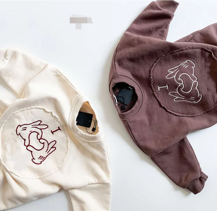 

Autumn infants cute heart embroidery long sleeve rompers Baby boys girls fashion coveralls