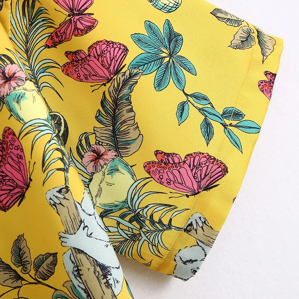 

Summer 2020 new retro loose animal print short sleeve single breasted drape shirt