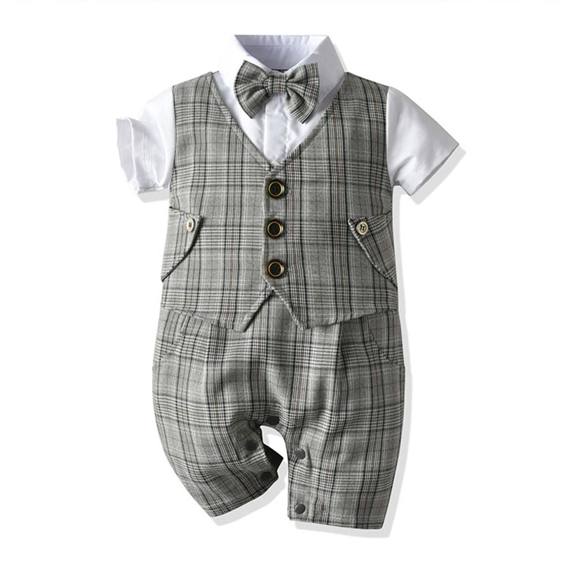 

Костюм джентльменов для мальчиков, модный топ с коротким рукавом и бабочка + клетчатые брюки, официальный комплект с шортами, наряд для мале...