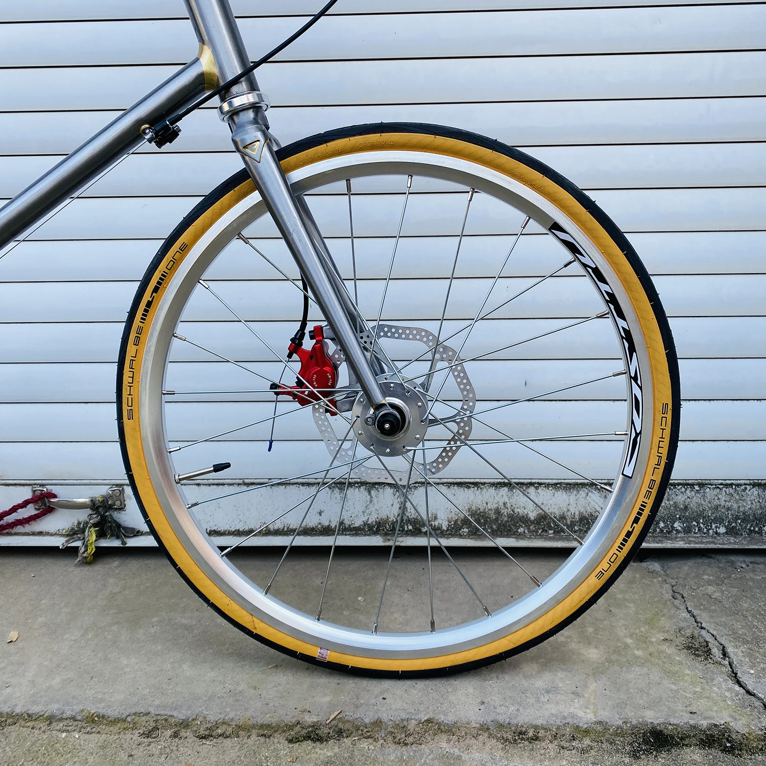 20-дюймовый велосипед 7-скоростной дорожный свободное колесо стальная рама