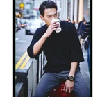 Футболка мужская однотонная с круглым вырезом и рукавом средней длины