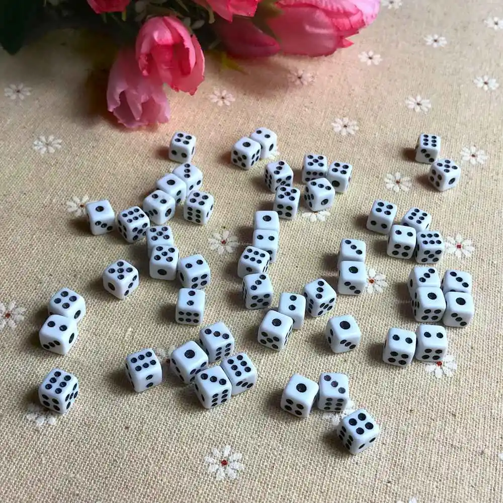 50 шт./лот кубики 8 мм пластиковые белые игровые кости стандартные шестигранные решалки вечеринки настольная игра кости оптом.