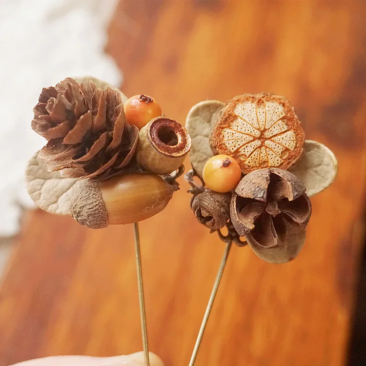 

Dear-you Forest Elements Art Retro DIY Original Handmade Berry Pine Cone Simulation Hairpin Brooch Personalized Jewelry