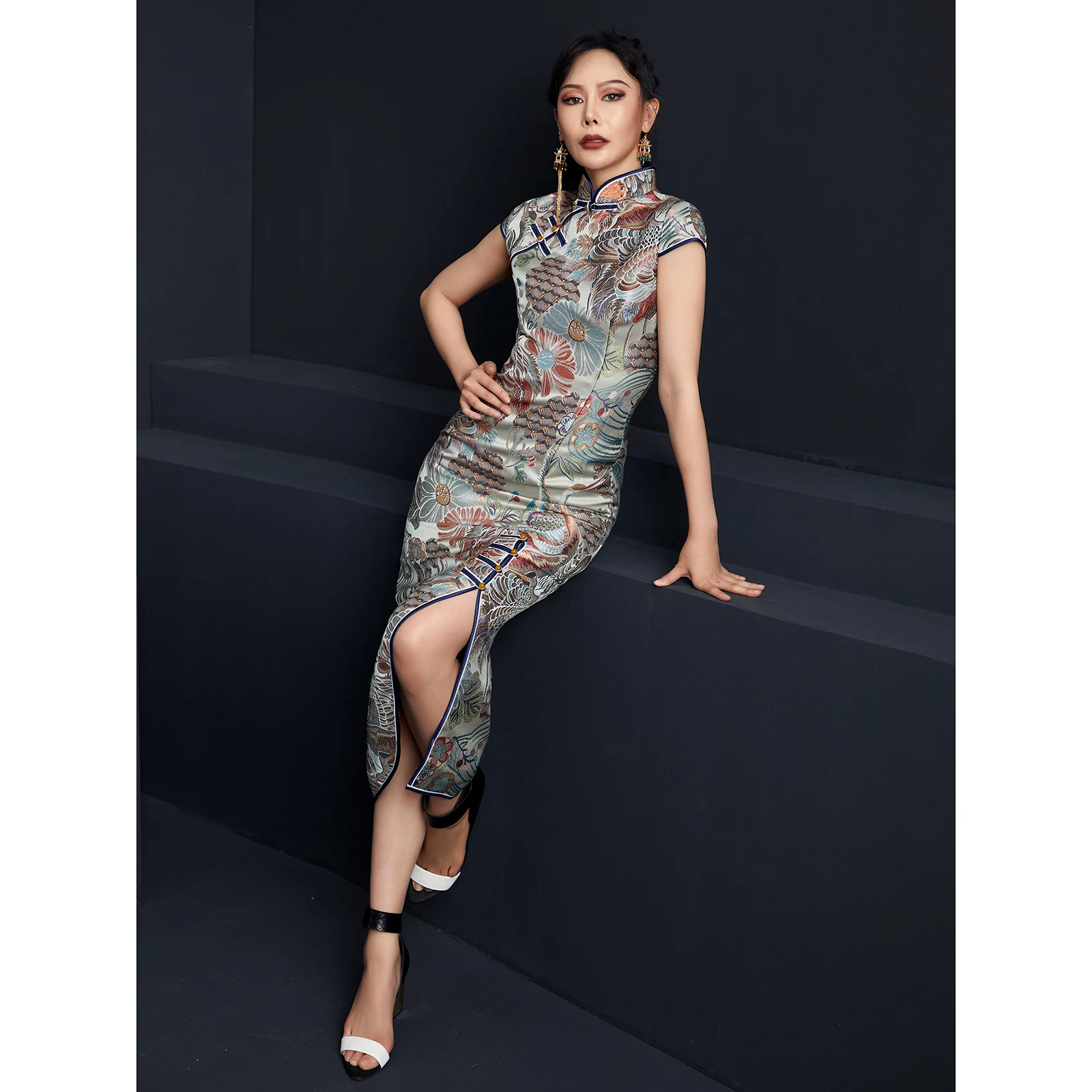 

2020. Original new dress jacquard cranes improved collar cultivate morality split long cheongsam restoring ancient ways