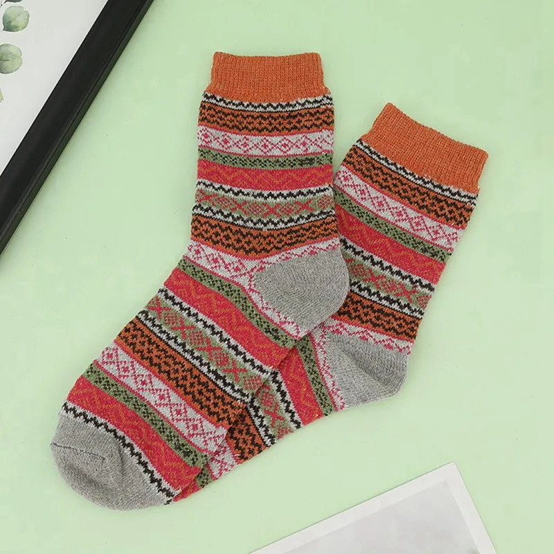 

Winter Warm Thicken EthnicWomen's Wool Socks Medium Tube Rabbit Wool Socks