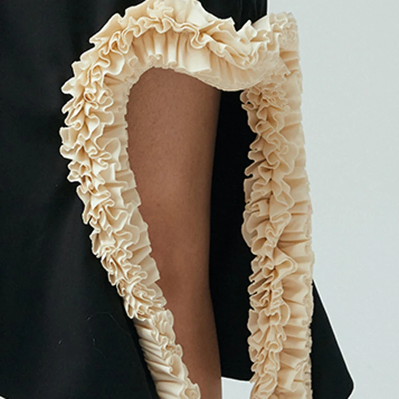 

[EAM] High Waist Black Hollow Out Ruffles Floral Irregular Long Half-body Skirt Women Fashion New Spring Summer 2021 1DD6217